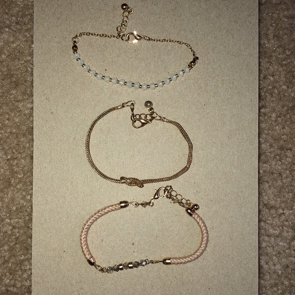 3 Set Bracelets - Picture 3 of 6